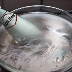 Быстрый торт из наливного теста «Пушинка»: даже духовку включать не пришлось!