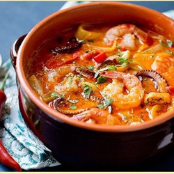 Суп из замороженного морского коктейля