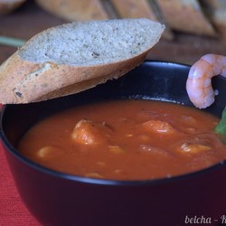 Томатный суп с морепродуктами