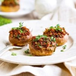 Фаршированные шампиньоны - 22 рецепта | Подборка рецептов на koolinar.ru