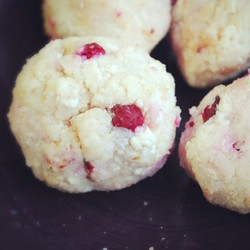 Сырники из рисовых хлопьев с клюквой