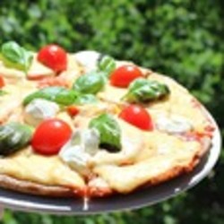 Пицца на сковороде "4 сыра"