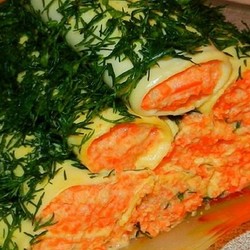 Что приготовить из моркови по-корейски? Обыденный салат легко превращается в новогодний изыск.