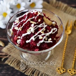 Свекольный салат с кешью — рецепт с фото
