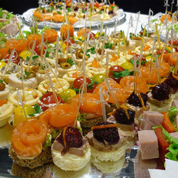 Закуски на праздничный стол - рецепты с фото оригинальных, быстрых, недорогих, горячих, легких закусок, видео