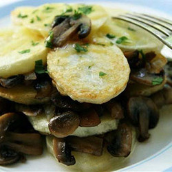 Жареная картошка с грибами на сковороде, в мультиварке, рецепты, фото, видео