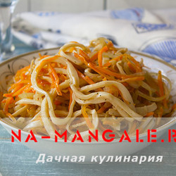 Салат с кальмарами и корейской морковью: рецепты с пошаговыми фото