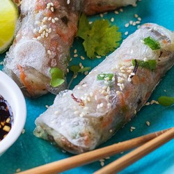 Кулинарные рецепты - Овощной спринг-ролл - с фото и видео инструкцией на сайте Bonduelle.ru