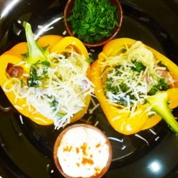 Перцы фаршированные рисовой лапшой и инжиром, пошаговый рецепт с фото