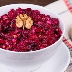 Для желудка и для кишечника: 12 вкусных салатов с черносливом. Восполнят нехватку витаминов, помогут избавиться от лишних килограммов, а также удивят необычными сочетаниями вкусов.