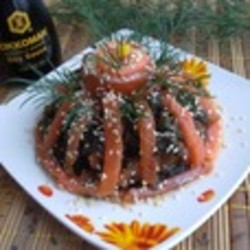 Закуска из морской капусты с форелью