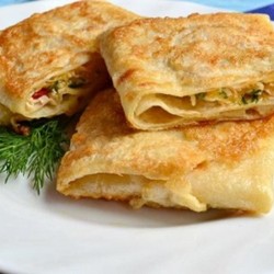 Конвертики из лаваша с разными начинками из сыра, зелени, мяса и помидоров