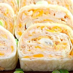 Рулетики из лаваша с курицей