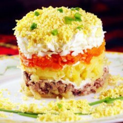 Разные варианты приготовления салата «Мимоза» с сайрой