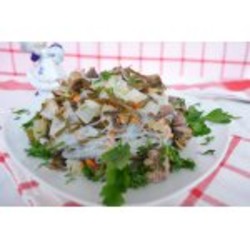 Салат из куриной печени и морской капусты