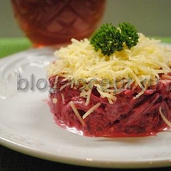 Салат из свеклы с майонезом и чесноком - рецепты с фото