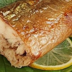 Скумбрия за 3 минуты: вкуснейшая золотистая рыбка без коптильни и химии!