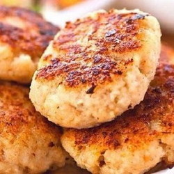 Котлеты из куриного фарша - рецепты приготовления на сковороде и в духовке