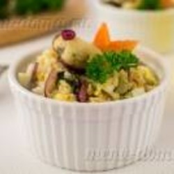 Салат с маринованными мидиями: рецепт с фото