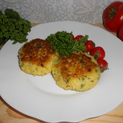 Пшенные биточки с ветчиной