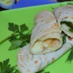 Жареный сулугуни в лаваше