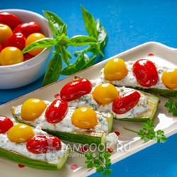 Жареные огурцы с помидорами — рецепт с фото