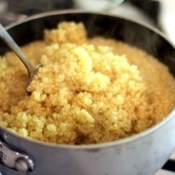 Киноа — 10+ рецептов приготовления с фото, салаты, оладьи, рагу