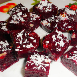 Свекольный мармелад с черносливом и грецкими орехами