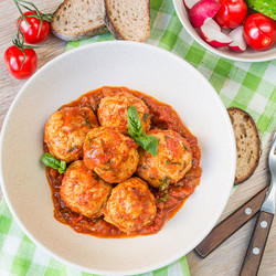 Куриные тефтели в томатном соусе на Вкусном Блоге