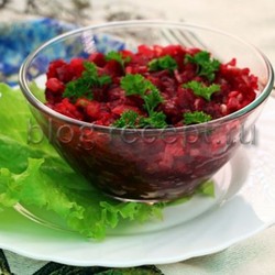 Салат из свеклы с жареным луком - рецепт с фото (очень вкусный)