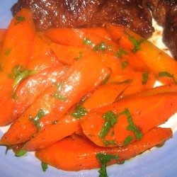 Гаджар сабджи — морковь в медовой глазури по-индийски может быть и закуской, и десертом, и гарниром