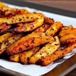 Салат с жареной картошкой (французский, со свеклой)