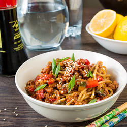 Жареный фарш с лапшой в азиатском стиле на Вкусном Блоге