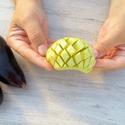 Нарезаем баклажаны ромбиком и никто не догадается из чего это блюдо