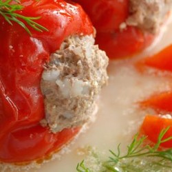 Перцы, фаршированные мясным фаршем, в сметанно-томатном соусе , пошаговый рецепт с фото