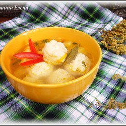 Куриный суп с сырно-рисовыми клецками