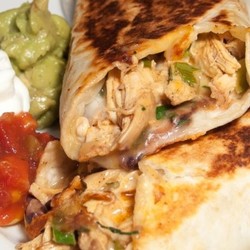 Куриные роллы для самых ленивых: 15 минут — и все сыты!