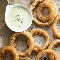 Луковые кольца в кляре: рецепт с фото