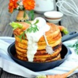 Оладьи с гречневыми хлопьями и морковью