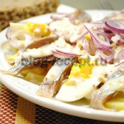 Салаты с селедкой, свеклой, картофелем: рецепты с фото простые и очень вкусные