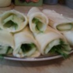 Рулетики из сулугуни