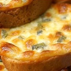 Сырные гренки «Пятиминутки»: просто пальчики оближешь