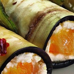 Рулетики из баклажанов с рикоттой и апельсином, пошаговый рецепт с фото