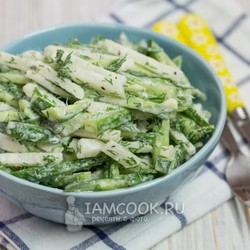 Салат из кольраби с огурцом — рецепт с фото