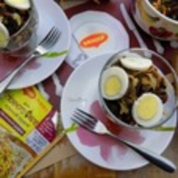 Салат с морской капустой и курицей