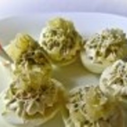 Яйца, фаршированные печенью трески - пошаговый рецепт с фото на Повар.ру