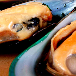 Салат с мидиями