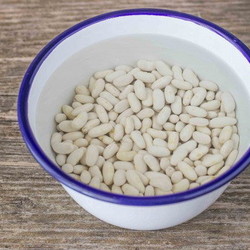 Фасолевый салат с тунцом