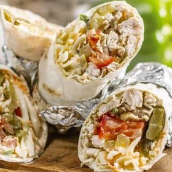 Домашняя шаурма с курицей в лаваше – рецепты с ананасом, капустой, корейской морковью и салатом