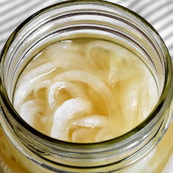 Маринованный лук: быстрый и простой рецепт  | Чудо-Повар